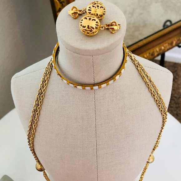 Vintage Mother of Pearl Bangle & Filigree Jewelry - Picture 10 of 11